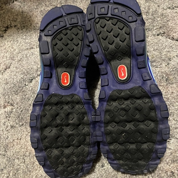 2012 Nike AirMax - Picture 2 of 4